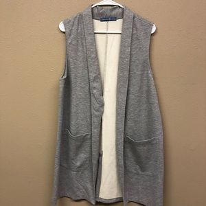 Signature weekend shawl with pockets